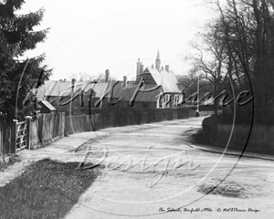 Picture of Berks - Binfield, The Schools c1910s - N1153