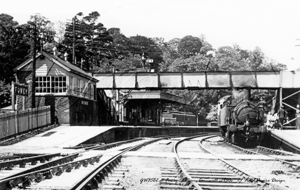 GW3582 in Fowey Train Station, Cornwall c1940s