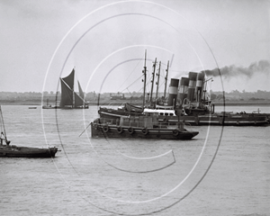 Picture of Kent - Gravesend & Tugs c1930s - N078