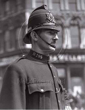 Picture of London Life - City of London Policeman - N006