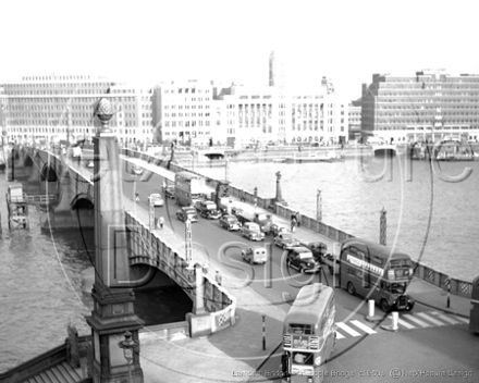 Lambeth Bridge in London c1950s