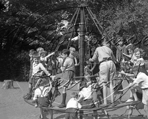 Picture of London - Regent's Park Playground c1930s - N426