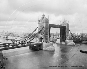 Picture of London - Tower Bridge c1900s - N1685