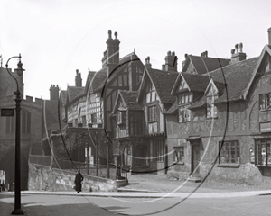 Picture of Warwickshire - Warwick, Lord Leycester Hospital c1930s - N080