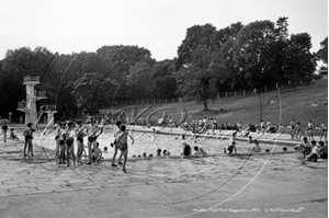 Picture of Wilts - Chippenham, Monkton Pool c1950s - N1919