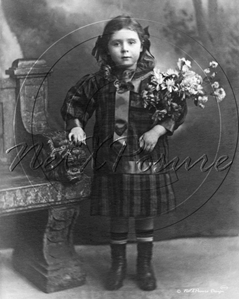 Picture of Misc - Kids, Girl with Flowers c1900s - N1534
