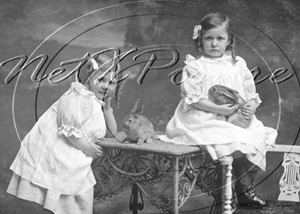 Picture of Misc - Kids, Sisters c1900s - N680