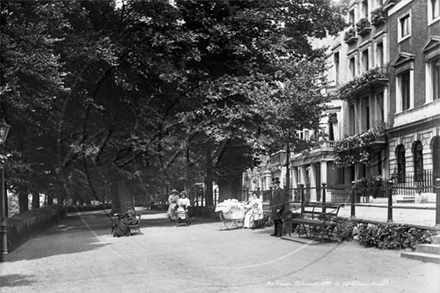 Picture of Surrey - Richmond, The Terrace c1899 - N3330