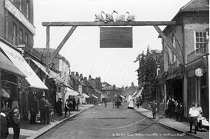 Picture of Herts - Waltham Cross, Ye Olde Four Swans c1910s - N3427