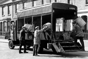 Picture of London, SE - Camberwell, Dustmen & Dustcart c1950s - N3801