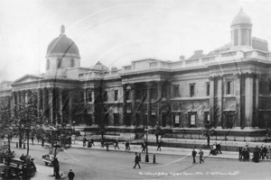 National Gallery, Trafalgar Square in London c1908
