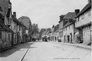 Picture of Bucks - West Wycombe, High Street c1913 - N4004