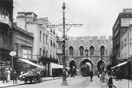 Picture of Hants - Southampton, The Bargate, Southside c1900s - N4121