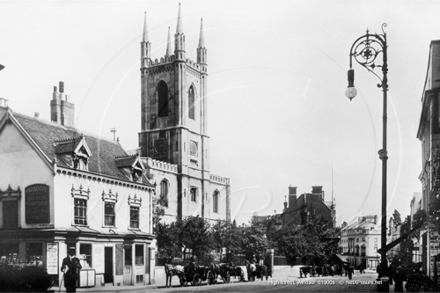 Picture of Berks - Windsor, High Street & St Johns Church c1900s - N4683