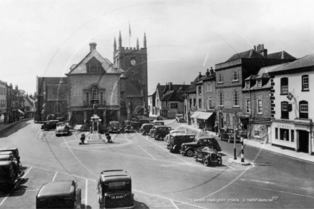 Picture of Oxon - Wallingford, The Square and St Mary's Church c1940s - N4731