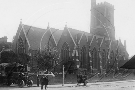Picture of London, W - Acton, High Street with St Mary's Church c1900s - N4780