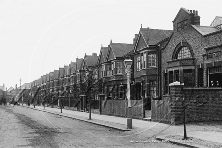 Picture of London, W - Ealing, Melbourne Avenue and Library c1900s - N4794