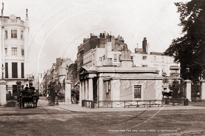 Grosvenor Gate, Park Lane with Grosvenor Street in Central London c1900s