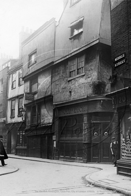 Picture of London - Cloth Fair with The Old Dick Whittington Public House c1900s - N5034